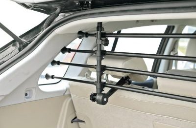 60426-A-04 Griglia divisoria telescopica 4 elementi, applicazione al poggiatesta